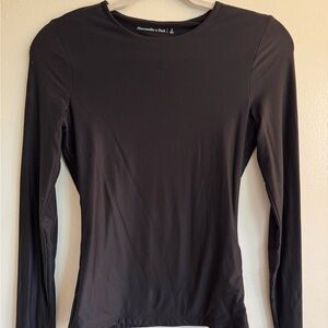 Abercrombie & Fitch Fitted Long Sleeve Tee